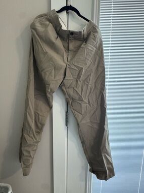 Dockers Men's Chinos in Light Tan